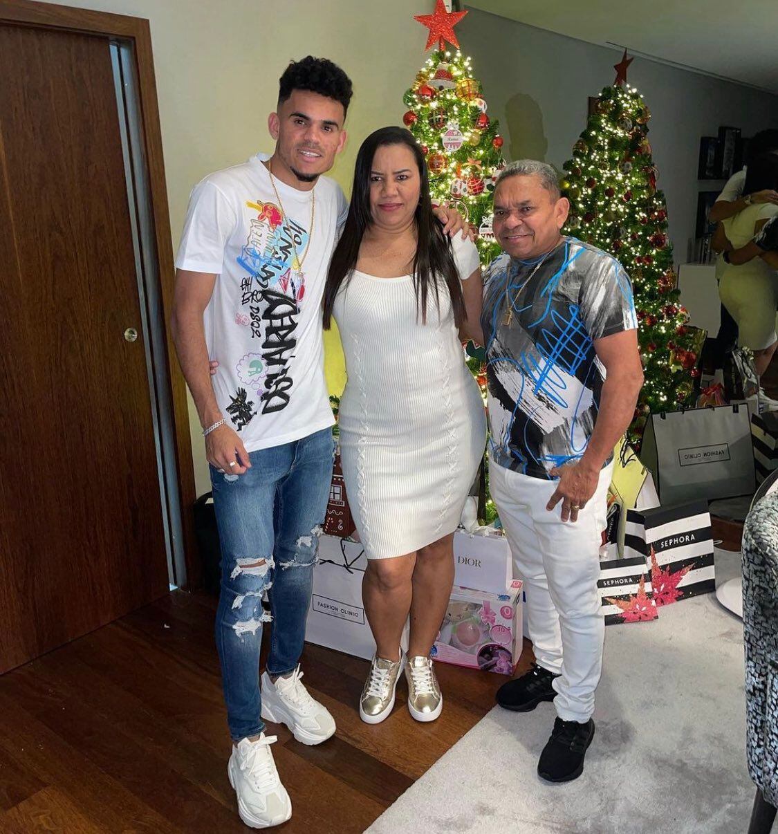 Luis Díaz y sus padres. Foto. redes sociales Luis Díaz