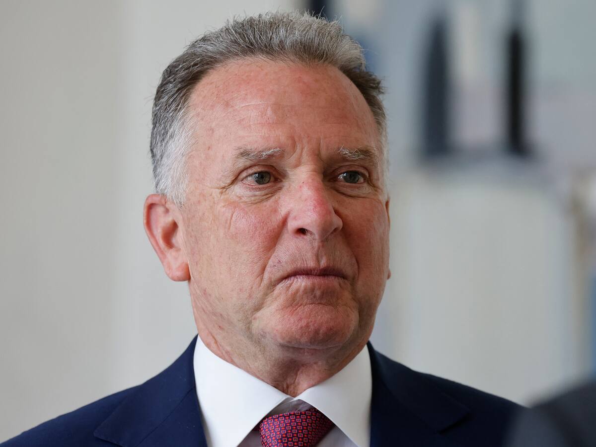 El enviado de Estados Unidos en Oriente Medio visita un punto de reparto de comida en Gaza