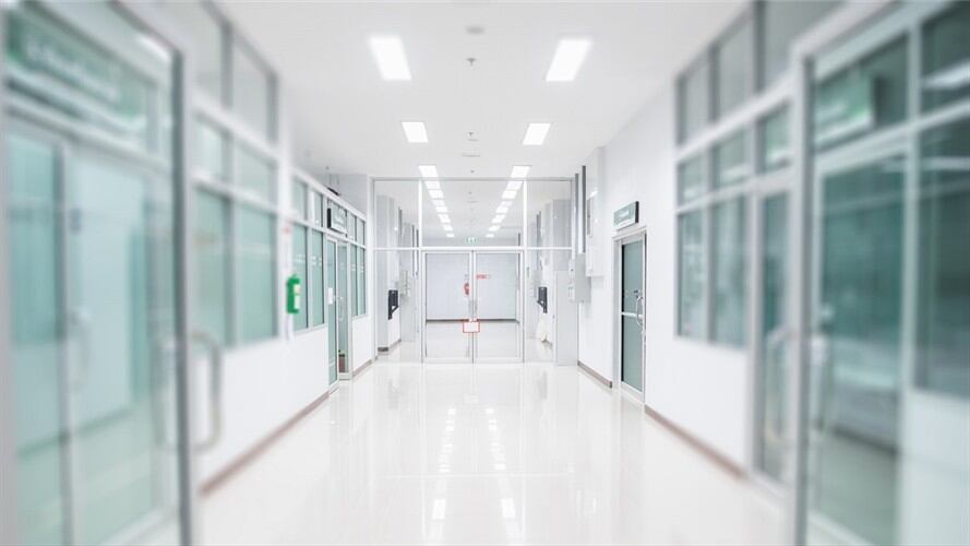 Imagen de referencia de una hospital. Foto: Jackyenjoyphotography / Getty Images