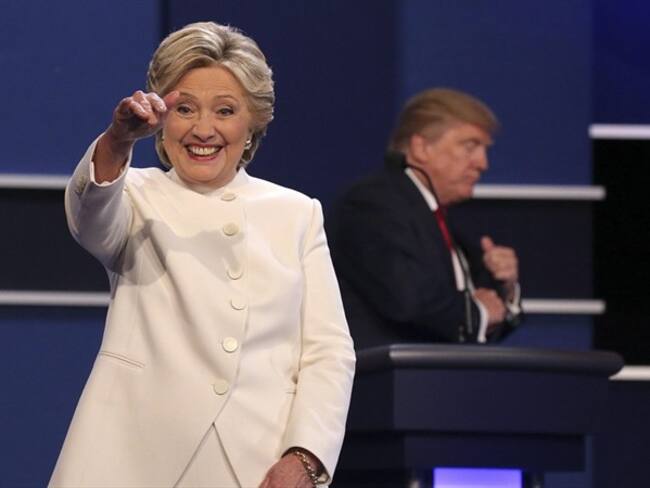 Donald Trump y Hillary Clinton durante debate. Foto: Agencia EFE
