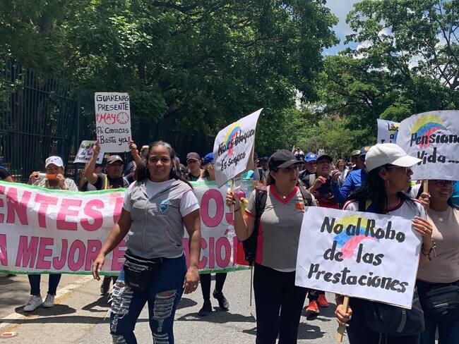 Trabajadores, jubilados y pensionados protestaron este 1 de mayo en Caracas. Foto: Gabriela González.