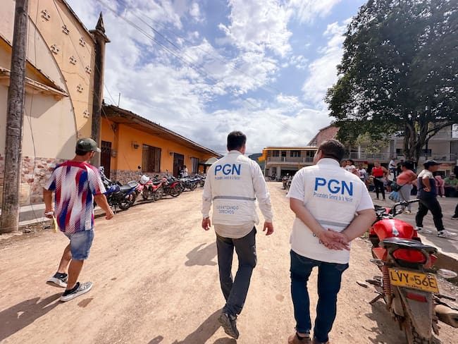 Funcionarios de la Procuraduría en el corregimiento de El Plateado. Crédito: Procuraduría General de la Nación.