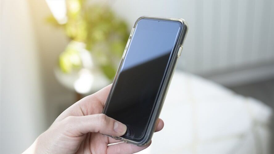 Si algunas veces su teléfono móvil se calienta, aquí le explicamos las causas de esta situación. . Foto: Getty Images