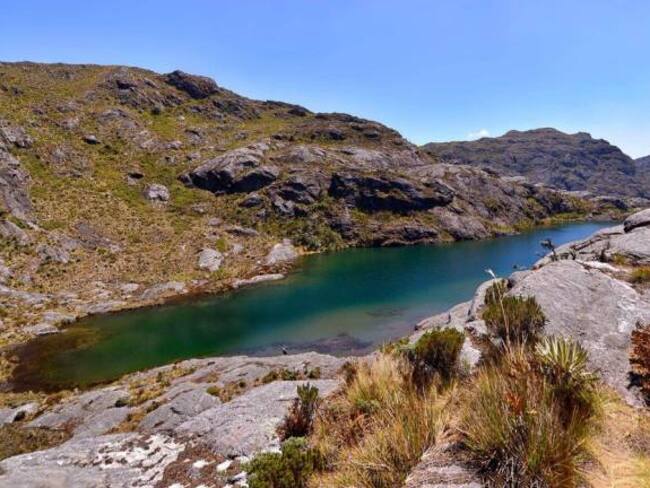 “No va a haber explotación de oro en Santurbán”: Petro desde Dubái