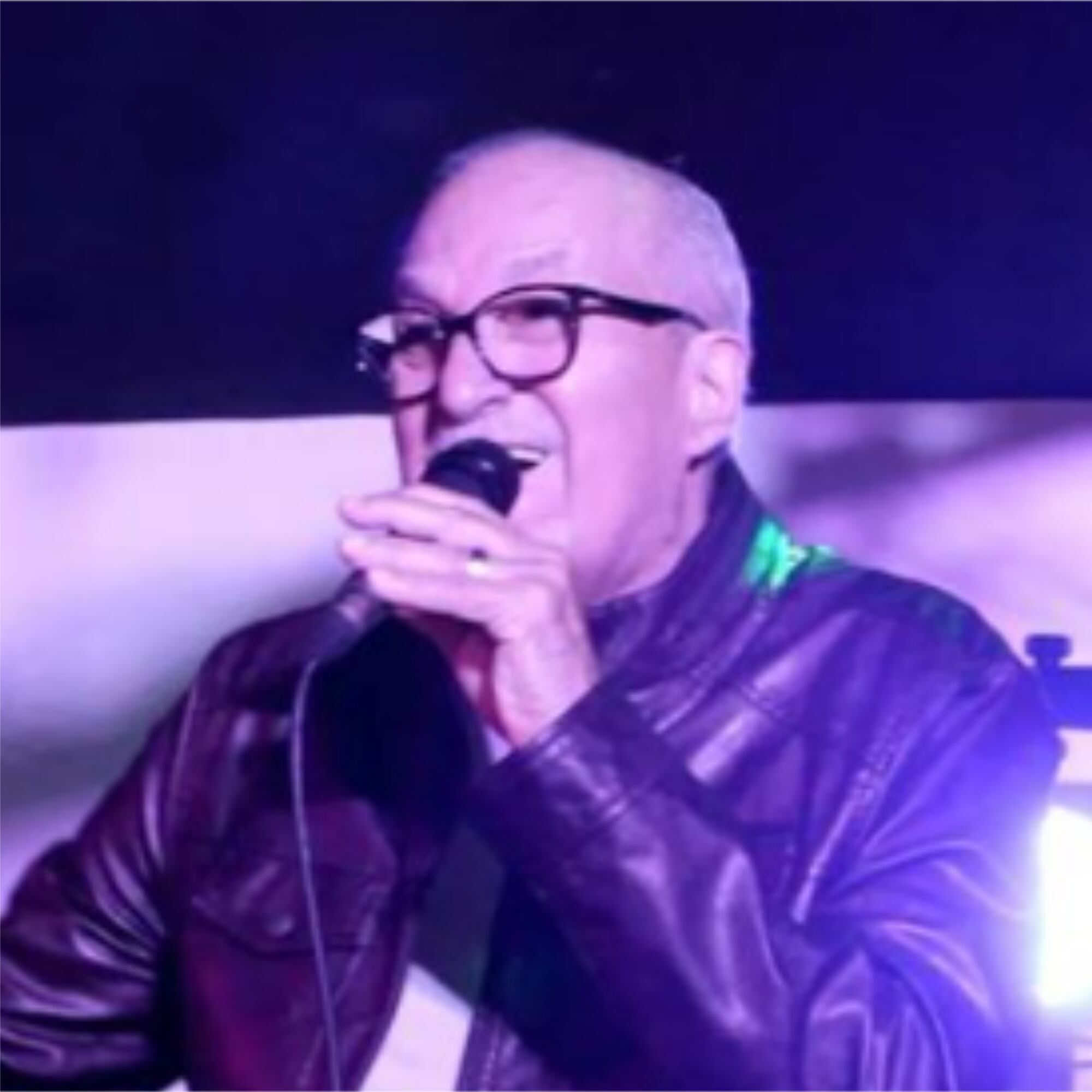 Falleció el ícono salsero, Frank Guzmán. Foto: Instagram @paquitog_pr