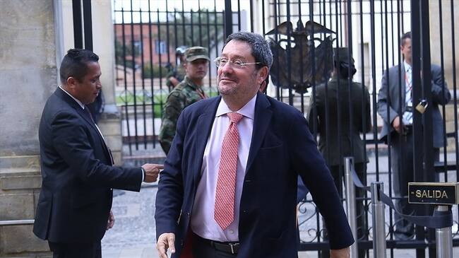 Francisco Santos continuará temporalmente en la Embajada de Estados Unidos . Foto: Colprensa