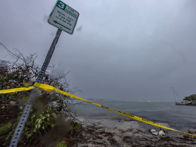 Huracán Milton. EFE/EPA/CRISTOBAL HERRERA-ULASHKEVICH