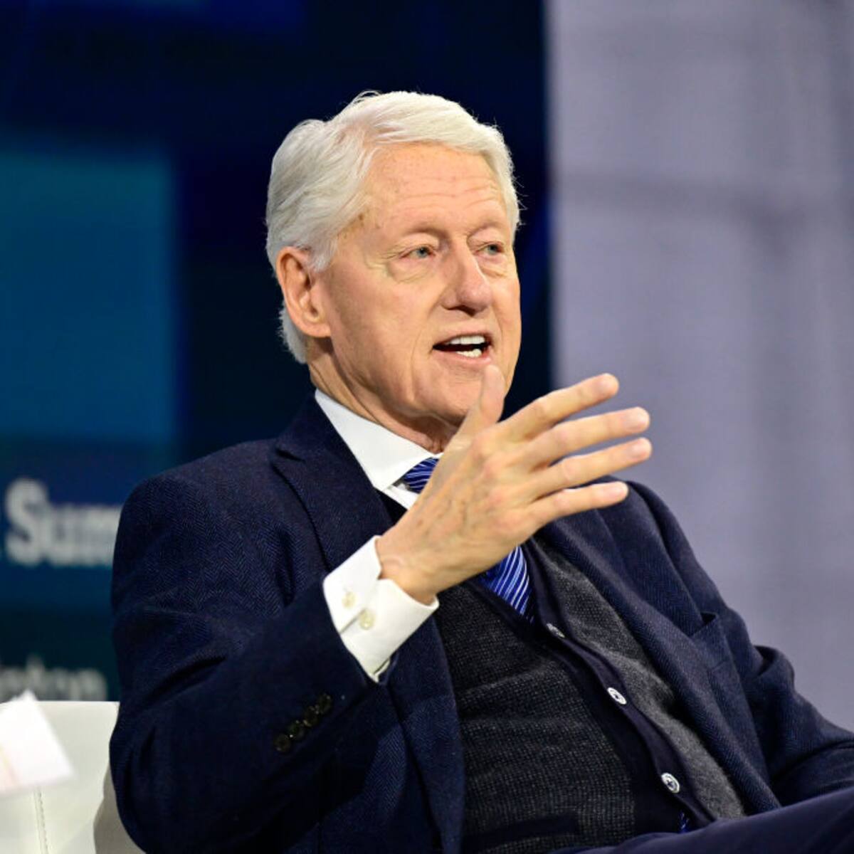 Bill Clinton pidió que se publiquen todos los archivos del caso Epstein en los que aparece