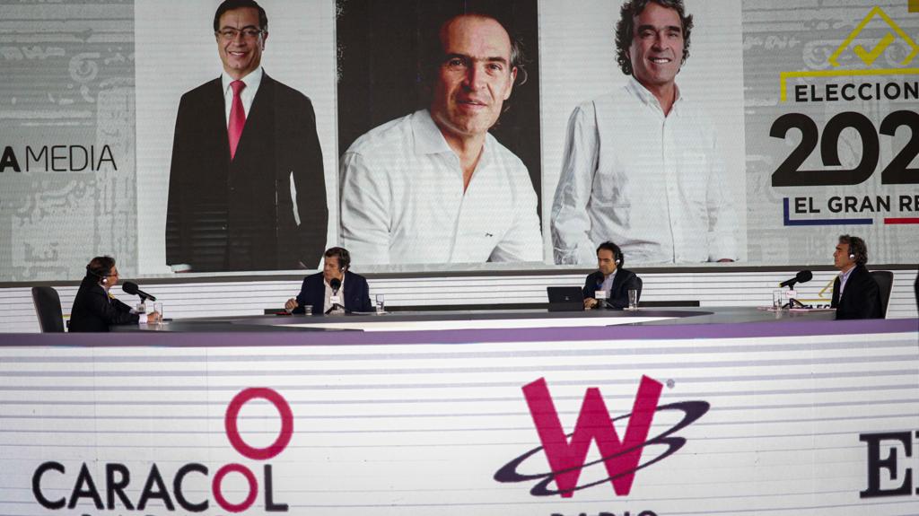 Gustavo Petro, Federico Gutiérrez y Sergio Fajardo en el debate presidencial de Prisa Media
