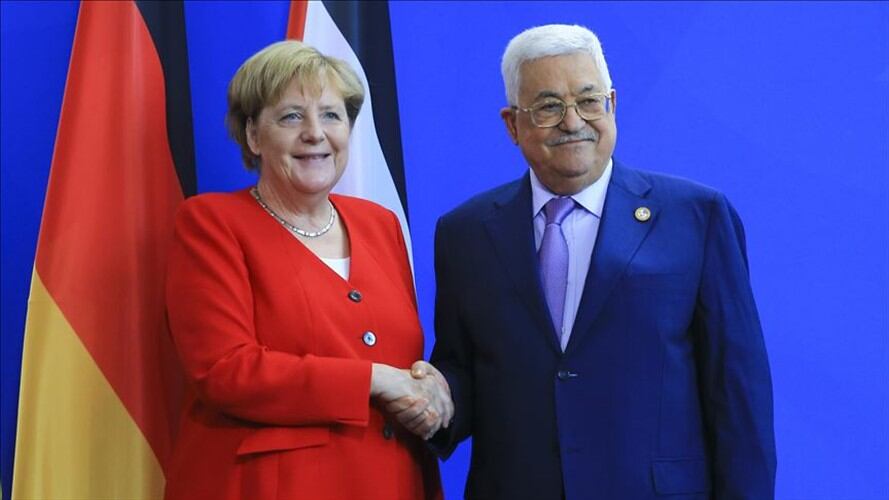 Merkel y Abbas. Foto: Agencia Anadolu