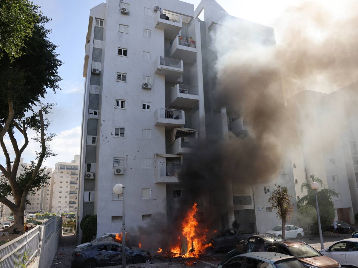 Israel mató a una periodista embarazada y a 9 miembros de su familia en un bombardeo