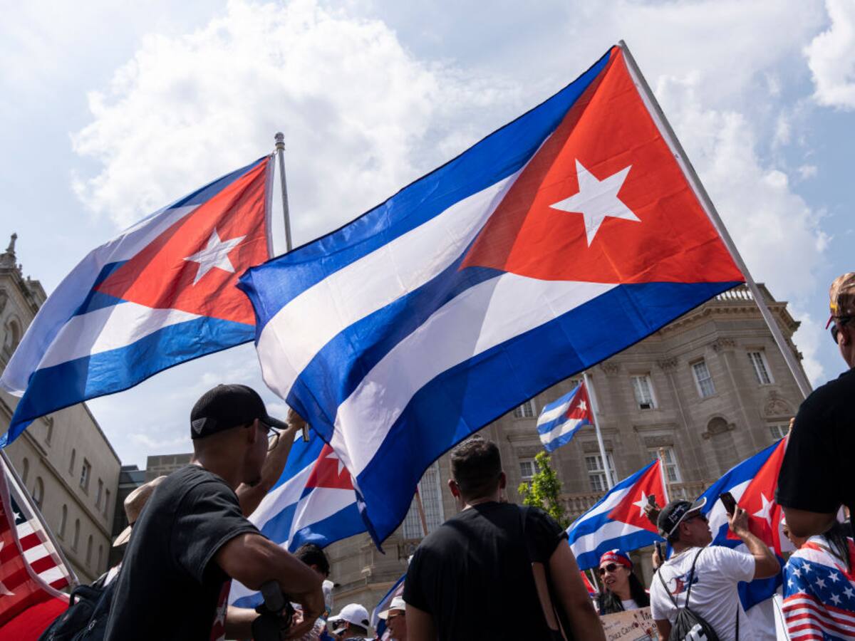 Petro aplaudió decisión de sacar a Cuba de países que no cooperan en lucha antiterrorista