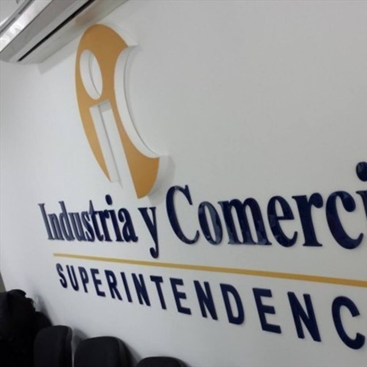 SIC confirma sanción a Movistar por contactar a personas de otro operador sin autorización
