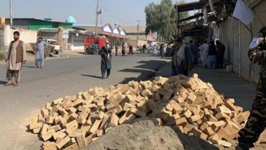 Explosión de una bomba en una mezquita en Afganistán dejó al menos tres muertos. Foto: Agencia EFE