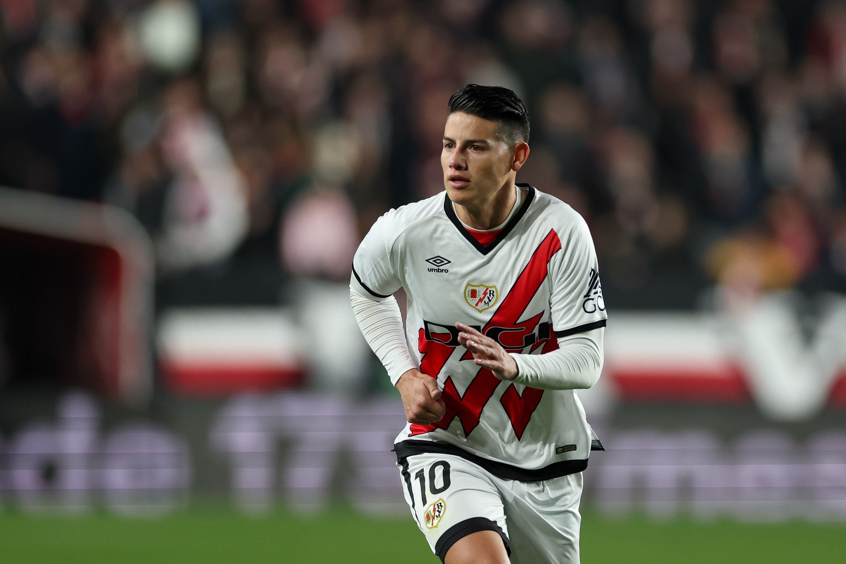 James Rodríguez jugando para el Rayo Vallecano. Foto: Florencia Tan Jun/Getty Images.