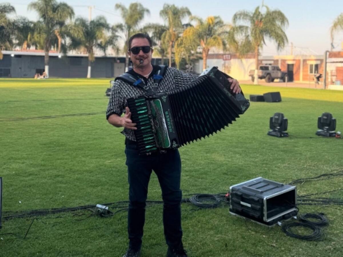 “Nos dedicamos a hacer noticias”: Pavel Moreno, acordeonista de la banda Los Alegres Del Barranco