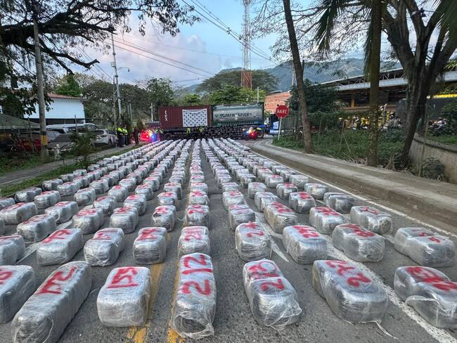 Incautan 5 toneladas de marihuana en la vía Medellín-Pintada