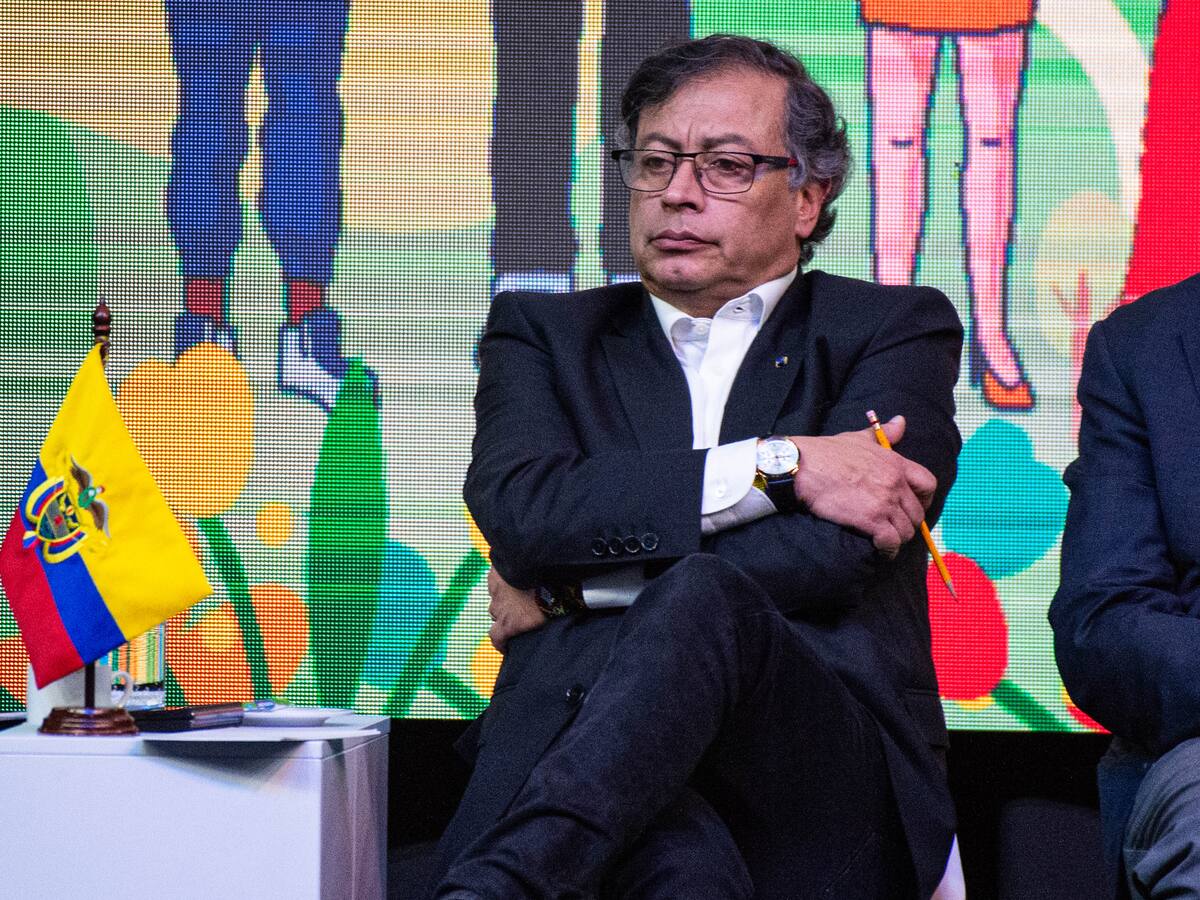 Al Oído | “Si es guerra es guerra”: Petro exigió seriedad con la paz a las disidencias