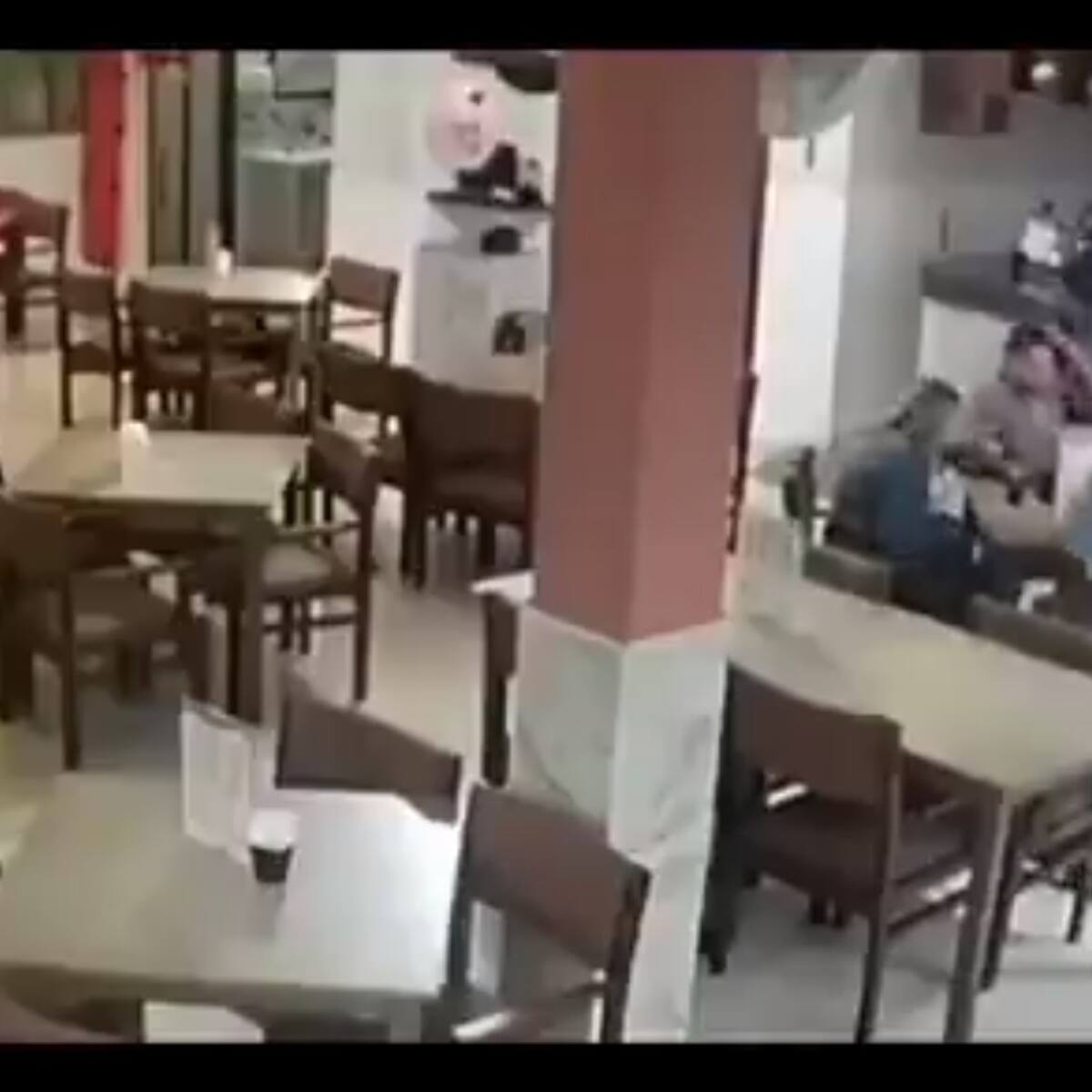Ladrones ingresaron a un restaurante en Bucaramanga y robaron pertenencias a una familia