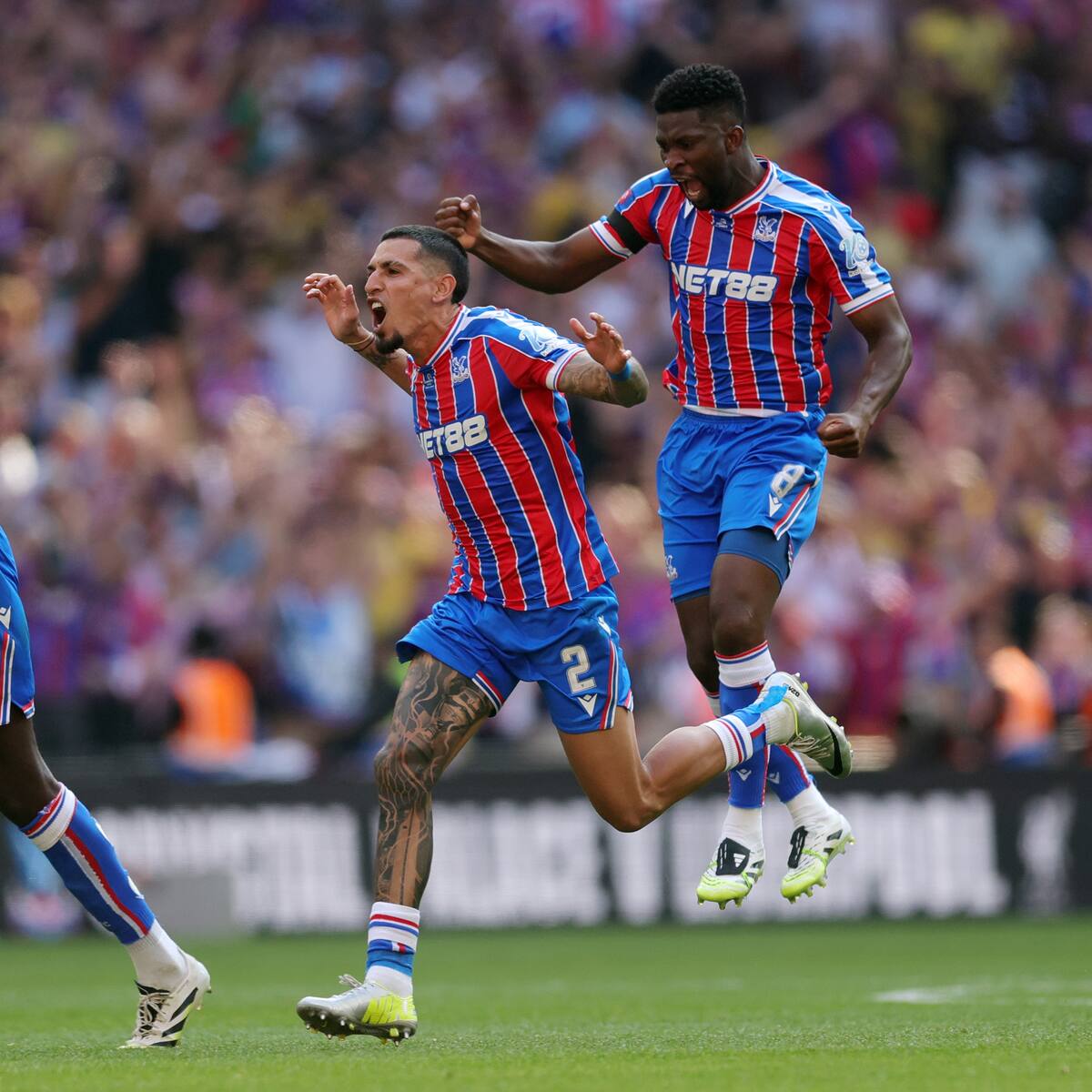 Daniel Muñoz y Jefferson Lerma, campeones con Crystal Palace