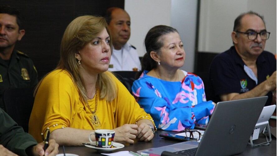 Clara Luz Roldán decretó el toque de queda para las personas menores de 24 años y mayores de 60. Foto: Twitter: ClaraLuzRoldan