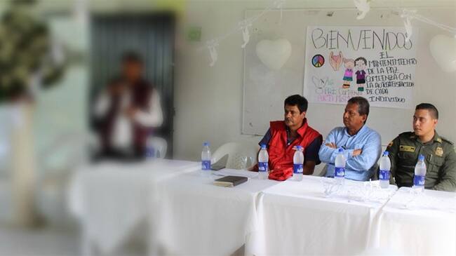 En un acto de perdón público, exintegrantes de las Farc y las víctimas se encontraron cara a cara con el fin de sanar las heridas que dejó el conflicto armado. Foto: Unidad de Víctimas