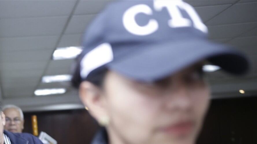 Esta estructura tenía capacidad para producir 2.500 pastillas diarias, que además estaba afectando el entorno escolar de una institución educativa.. Foto: Colprensa