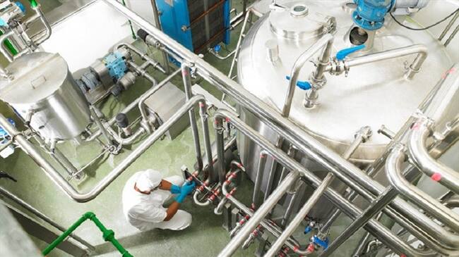 Uno de los sectores del agro que se encuentran afrontando complicaciones por los bloqueos viales que se registran en el territorio nacional es el lácteo. Foto: Colprensa