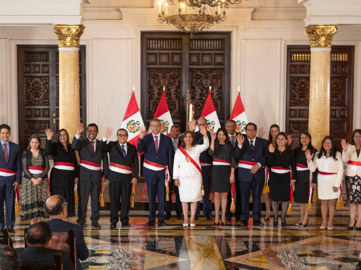 Boluarte dice que buscará consolidar la democracia y gobernabilidad en Perú