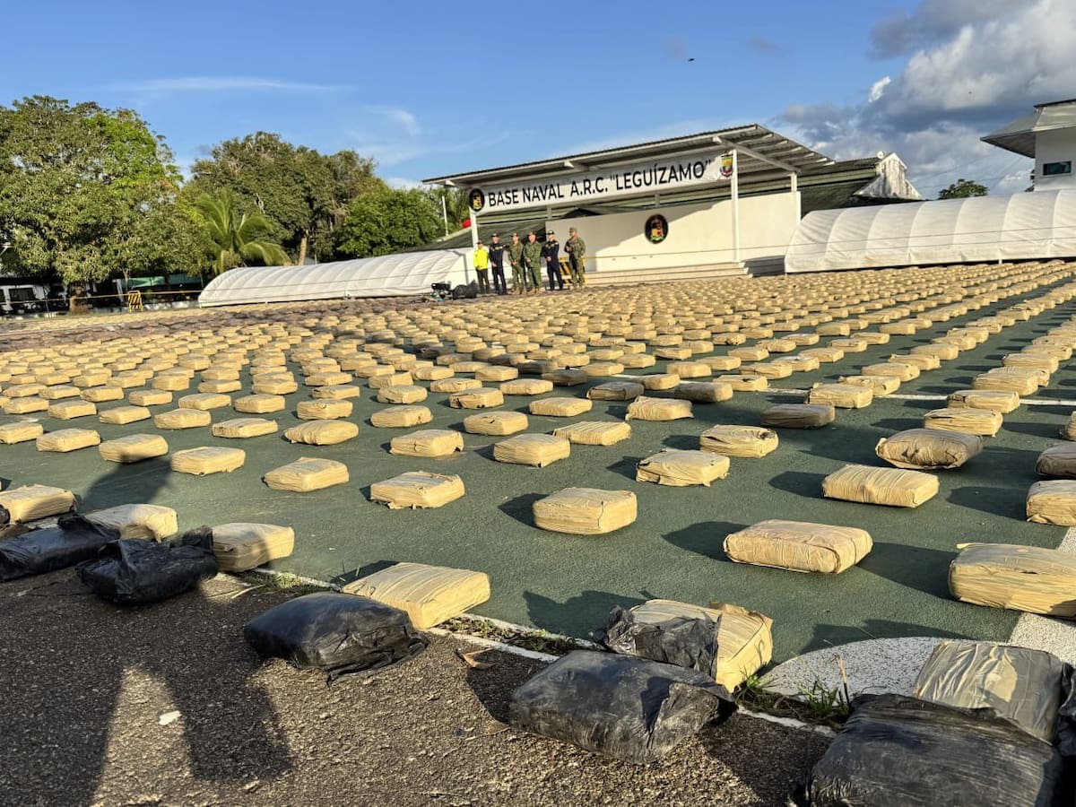Armada de Colombia incauta 3.5 toneladas de marihuana en el río Putumayo
