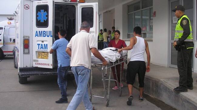 Cartel de falsos testigos en Cali. Foto: Colprensa