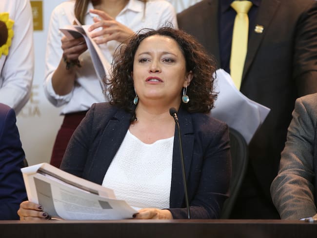 Bogotá, 24 de julio de 2018. Rueda de Prensa del Partido Verde anunciando nuevos Proyectos de Ley. En la foto: Angélica Lozano Correa, Senadora. (Colprensa - Álvaro Tavera).