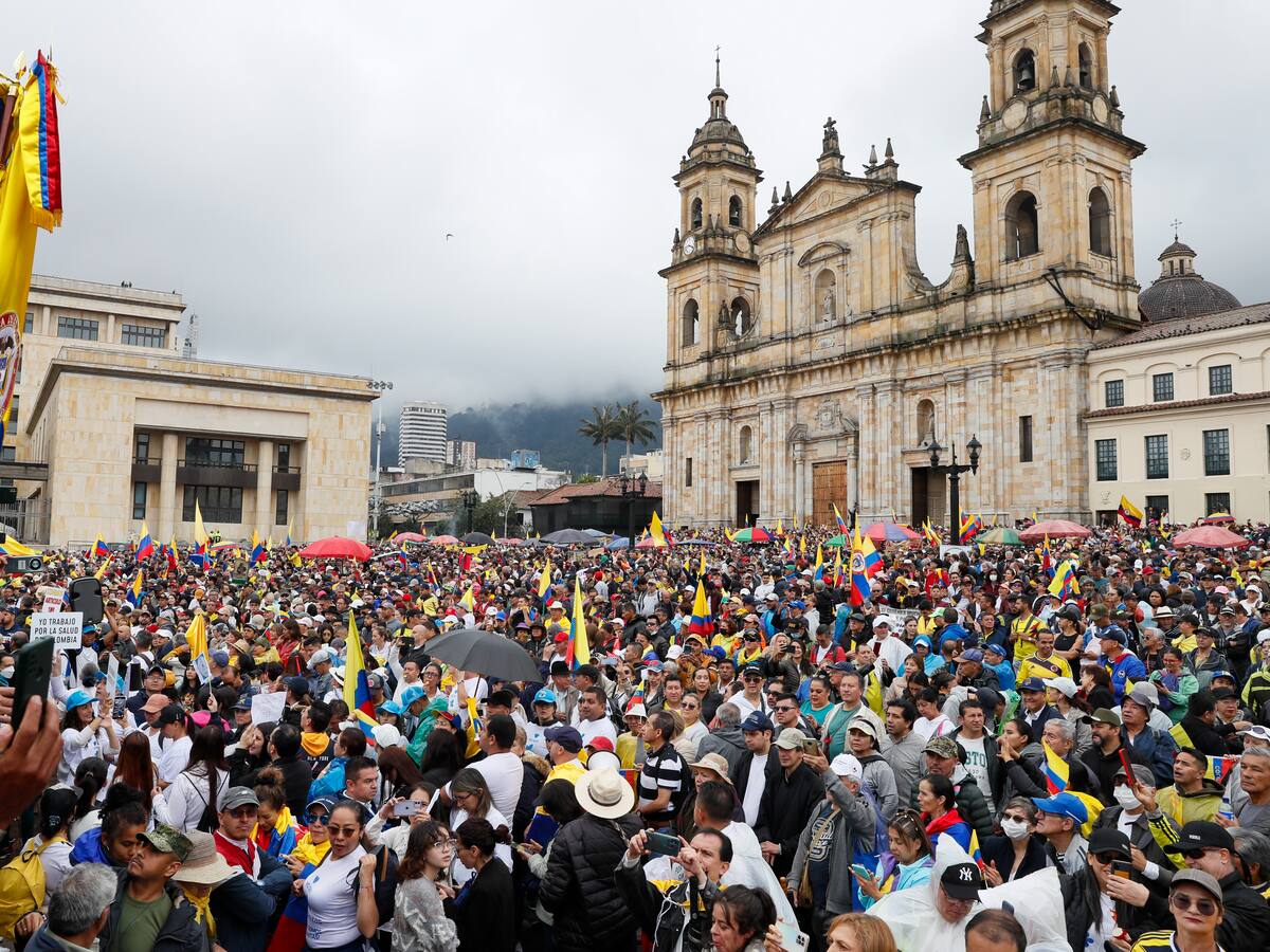 Marchas del 21 de abril en Bogotá concluyeron en la Plaza de Bolívar