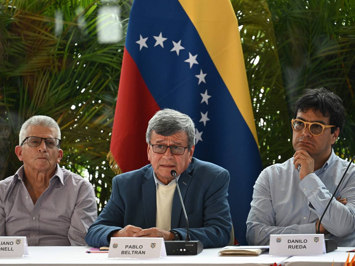 Aún no hay acuerdo de cese al fuego: comisionado sobre avances de diálogos con ELN