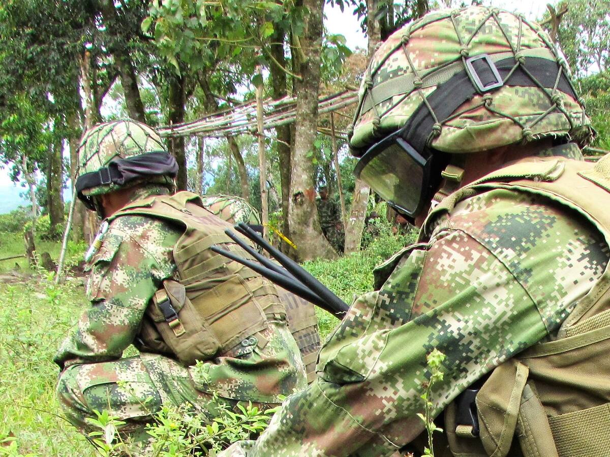 Enfrentamientos armados entre el Ejército y disidencias dejan 4 civiles heridos en el Cauca
