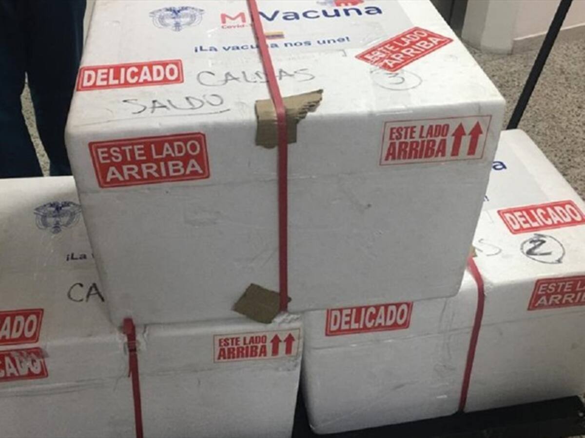 Llegaron a Caldas 15.211 dosis de vacunas contra la COVID-19 de Pfizer