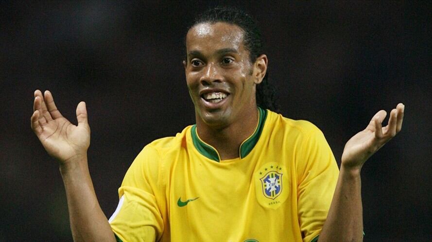 Ronaldinho, el Balón de Oro de 2005, expuso su apoyo al candidato Jair Bolsonaro. Foto: Colprensa