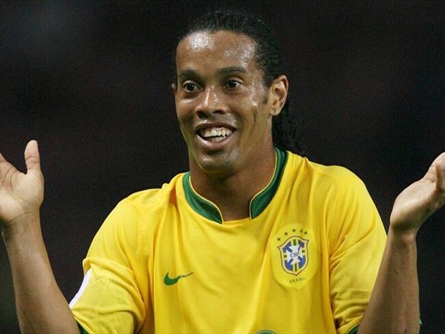 Ronaldinho, el Balón de Oro de 2005, expuso su apoyo al candidato Jair Bolsonaro. Foto: Colprensa