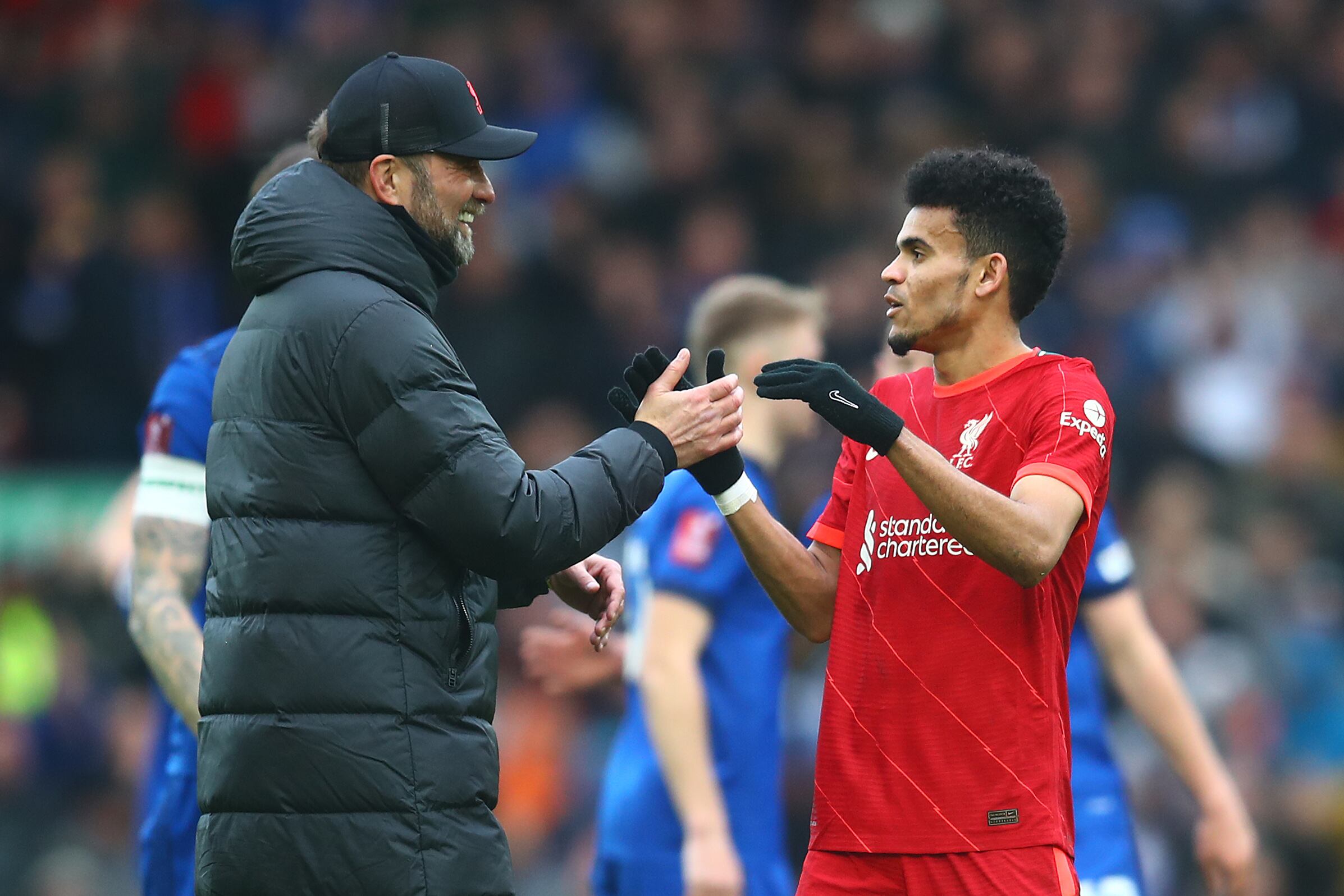 Luis Díaz y el entrenador alemán Jurgen Klopp. (Fotos: Chris Brunskill/Fantasista/Getty Images)