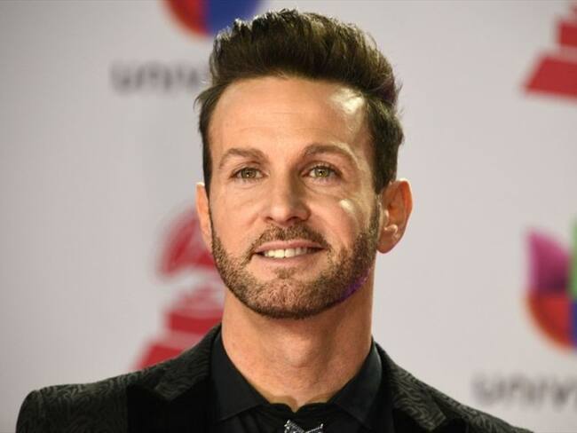 'Vivo por ti' el nuevo sencillo del cantante argentino Axel