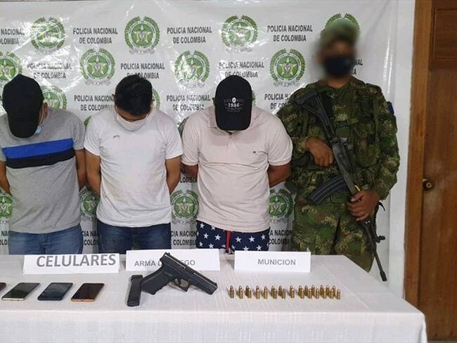Capturan a tres presuntos integrantes del Clan del Golfo en Montelíbano. Foto: Cortesía Prensa Policía