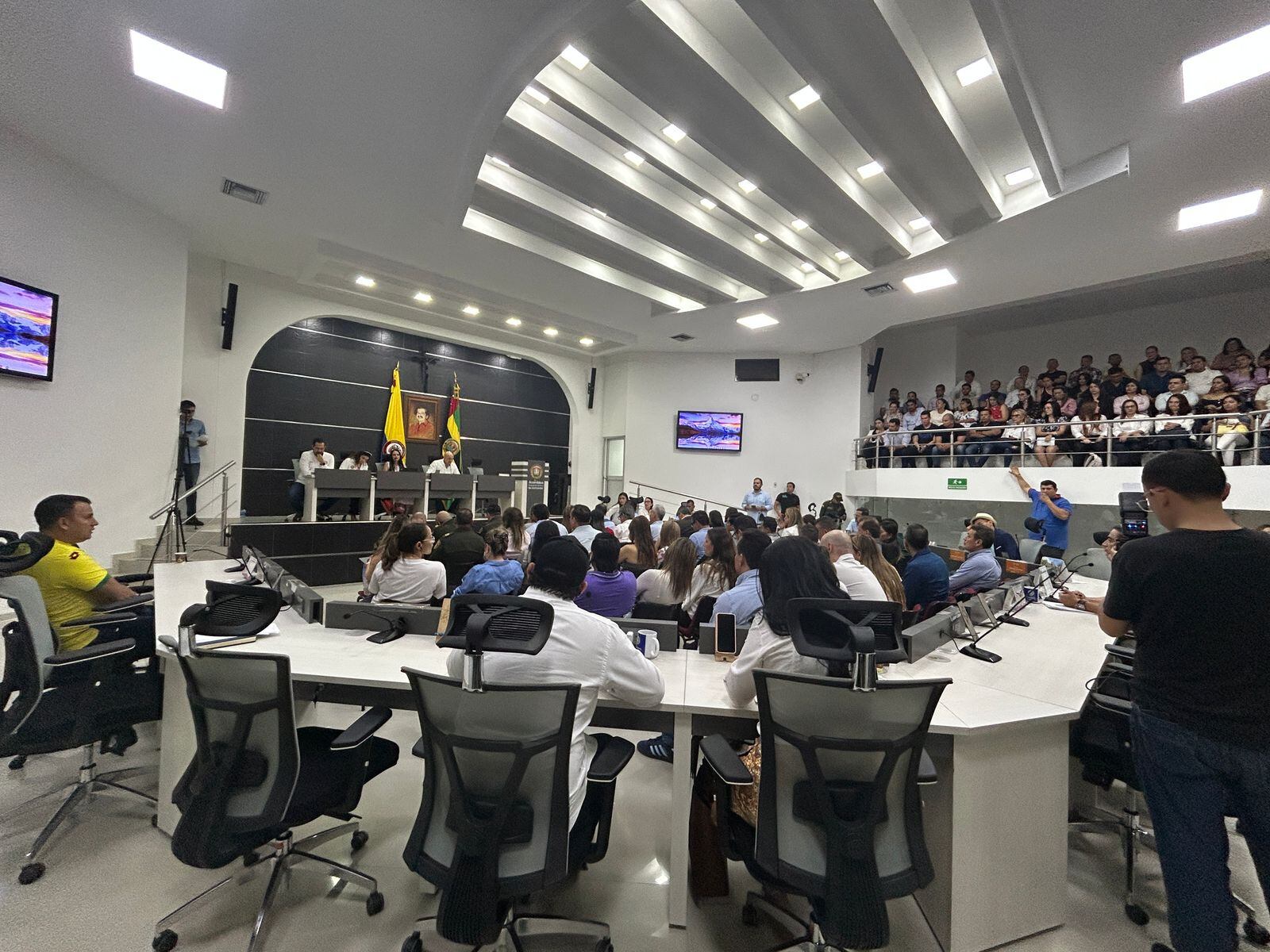 Por recusación se aplaza debate por impuesto a la seguridad en la Asamblea de Santander. Foto: W Radio