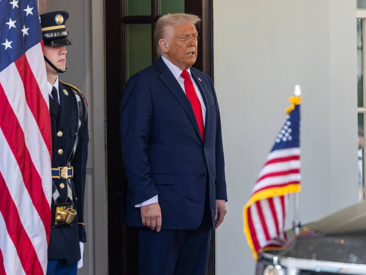 Trump dice que Xi y el líder de Vietnam se reunieron para estudiar cómo perjudicar a EE.UU.