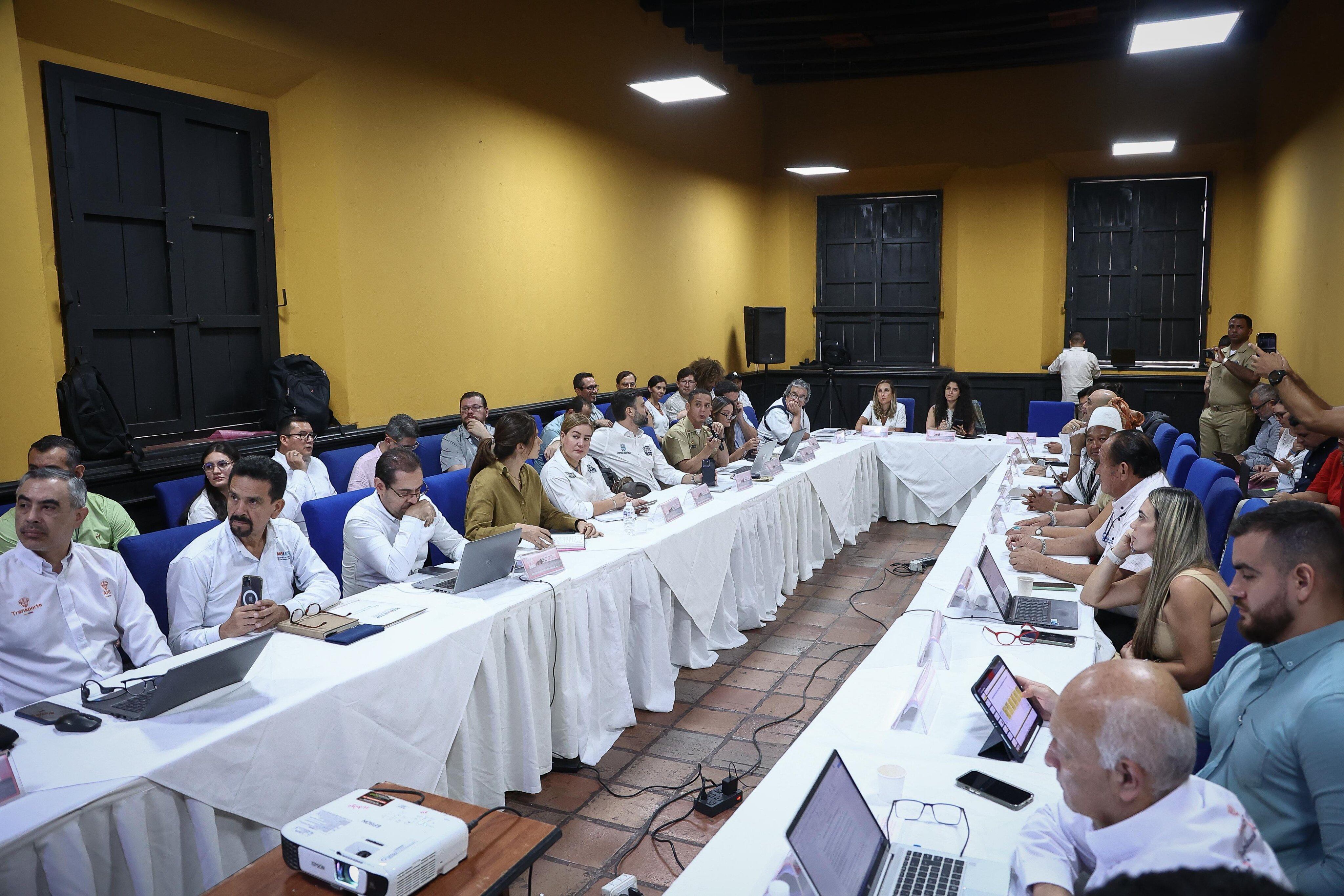 Reunión de la Comisión Preparatoria del Quinto Centenario/ Mincultura.