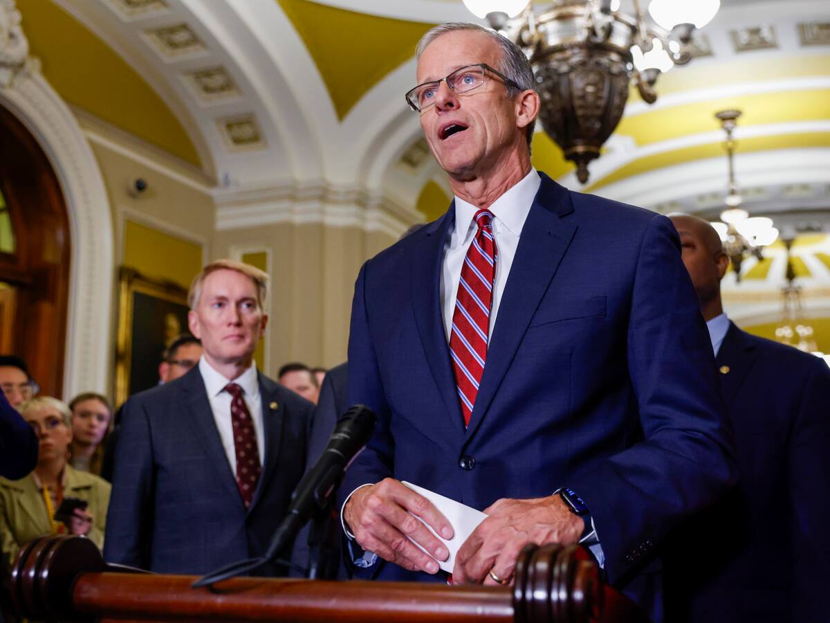 John Thune, nuevo líder republicano en el Senado tras estar 18 años al mando de McConnell