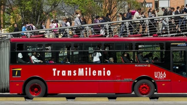 Diez personas fueron víctimas de un atraco masivo en la estación Toberín de Transmilenio. Foto: Getty Images