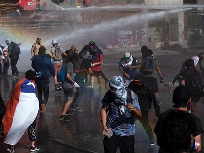 Manifestaciones en Chile por segundo día de prueba de ingreso a universidades. Foto: Getty Images