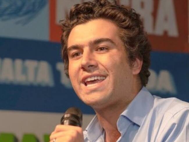 Varios cuestionamientos hizo el concejal Martin Rivera a la alcaldesa de Bogotá Claudia López acerca de la aplicación de la plataforma 'Talento no Palanca'. Foto: @riveraalzate en Twitter