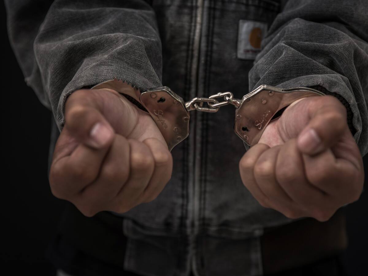 Detienen a 14 presuntos miembros de grupo criminal vinculado a ‘Los Lobos’ en Ecuador