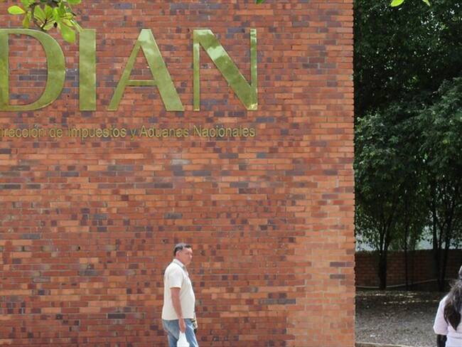 Entre los detenidos hay seis funcionarios de la Dian. Foto: Colprensa